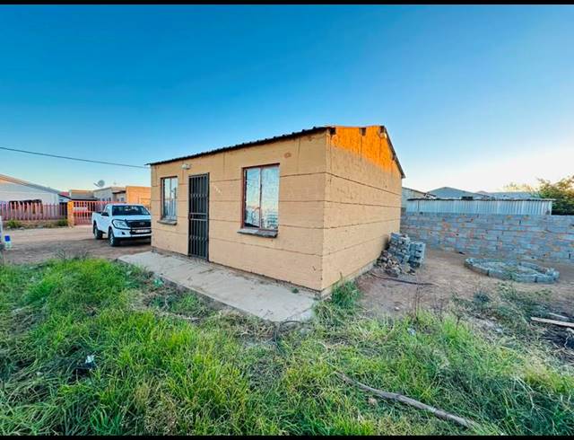 2 BEDROOM HOUSE FOR SALE IN PALM RIDGE